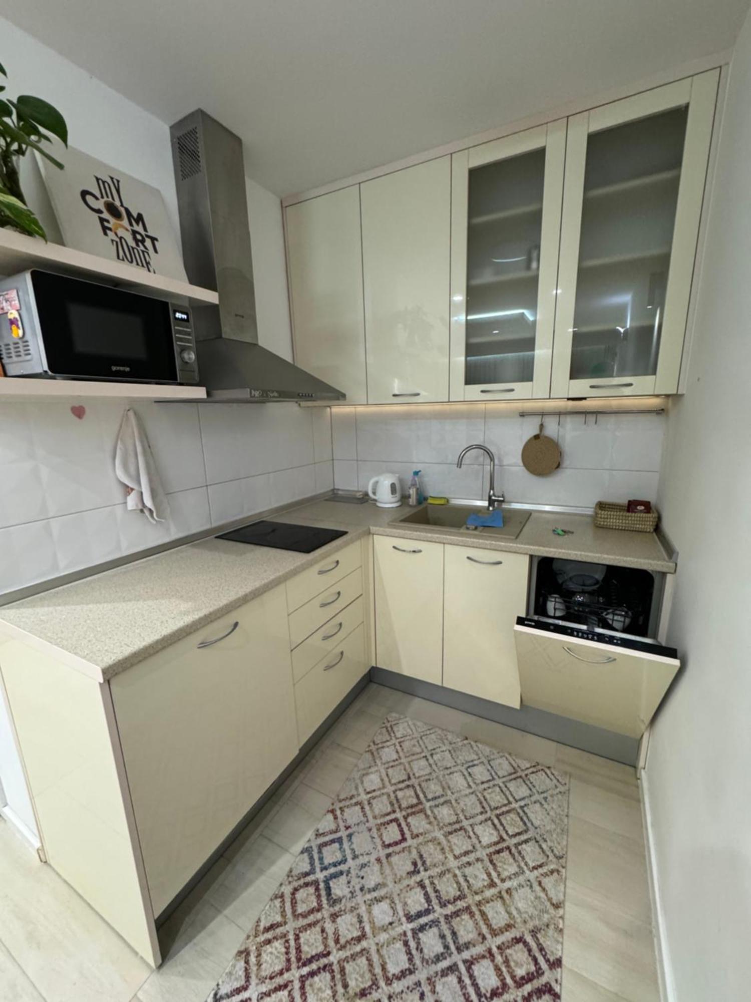 The Pearl With Private Parking Apartment *